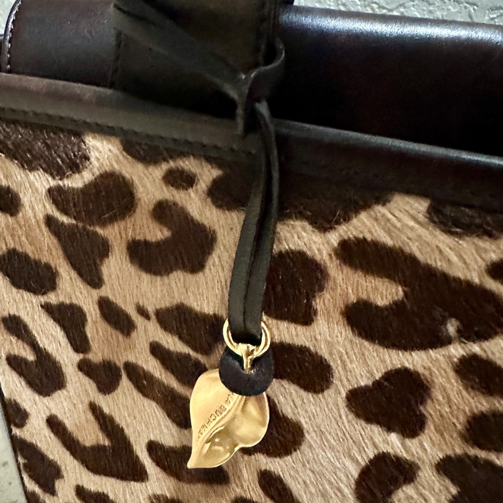 Dana Buchman Leather w/Leopard Pony Fur Tote & Gold Details - Picture 3 of 11